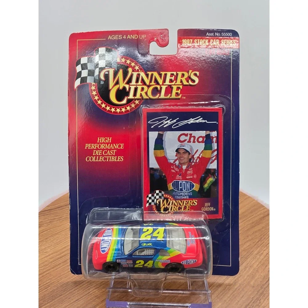 Winner's Circle 1997 Jeff Gordon 24 DuPont 1/64 Diecast Stock Car Nascar